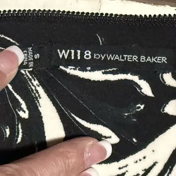 W118 By Walter Baker Print Shift Mini Dress size Small Poly Spandex Blend - Picture 3 of 4